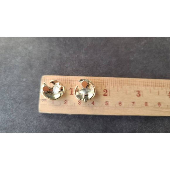 Beige and Gold Enamel Swirl Clip-on Earrings - Picture 8 of 10